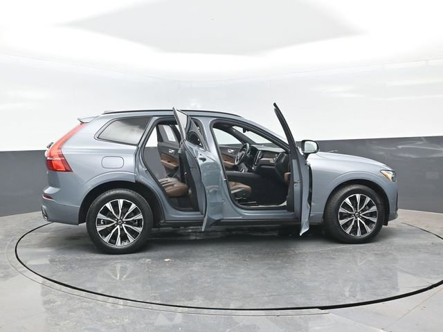 Used 2023 Volvo XC60 B5 Plus w/ Climate Package AWD/4WD image 28