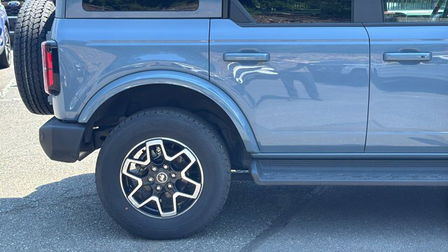 Certified 2025 Ford Bronco Outer Banks AWD/4WD image 10