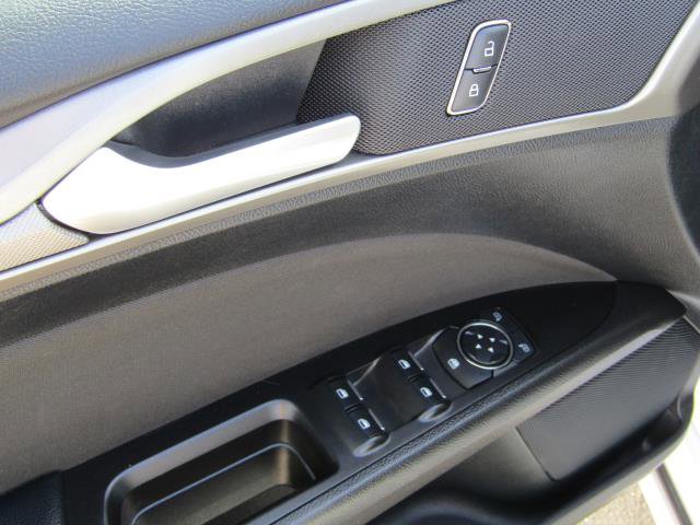 Certified 2017 Ford Fusion SE FWD image 16