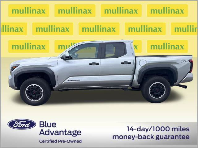 Used 2024 Toyota Tacoma TRD Off-Road AWD/4WD image 12