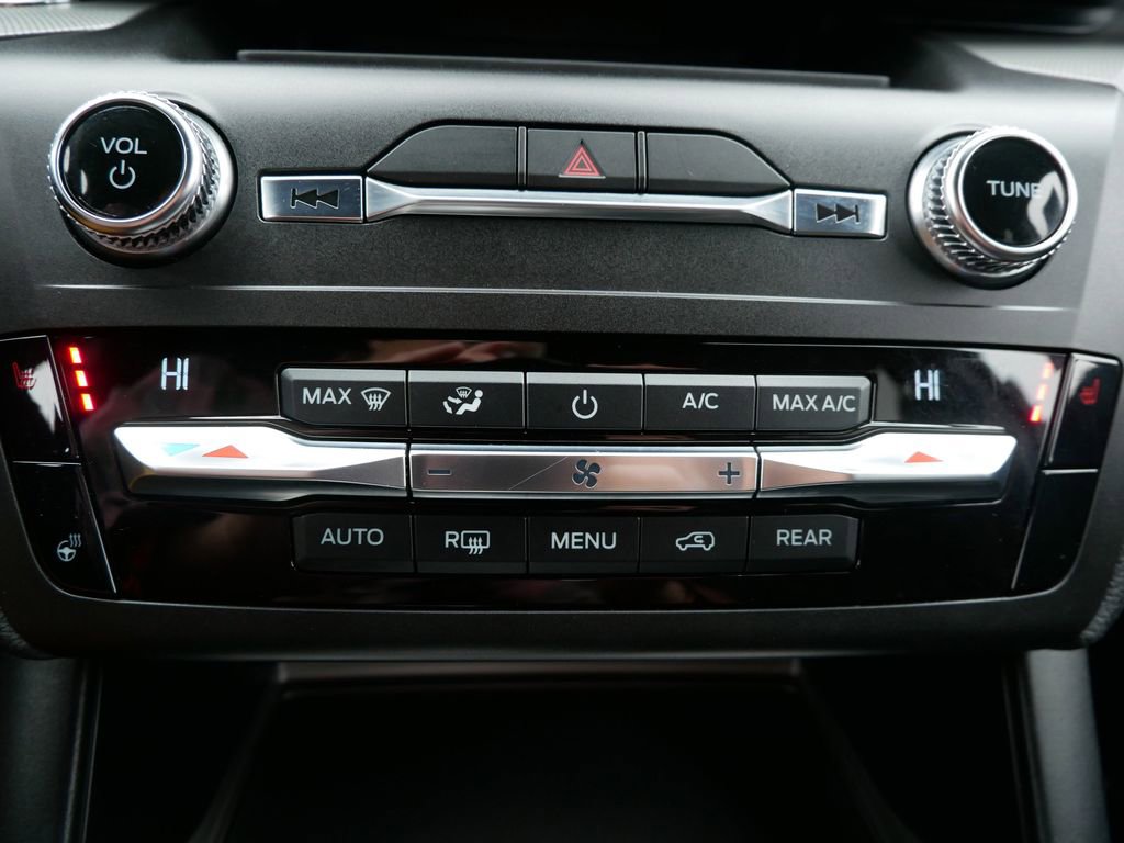 Certified 2025 Ford Escape Platinum AWD/4WD image 16
