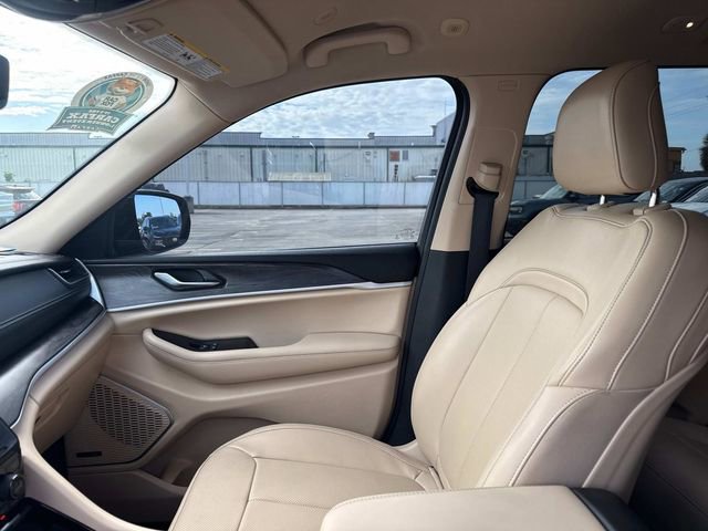 Used 2022 Jeep Grand Cherokee Limited w/ Luxury Tech Group II RWD image 23