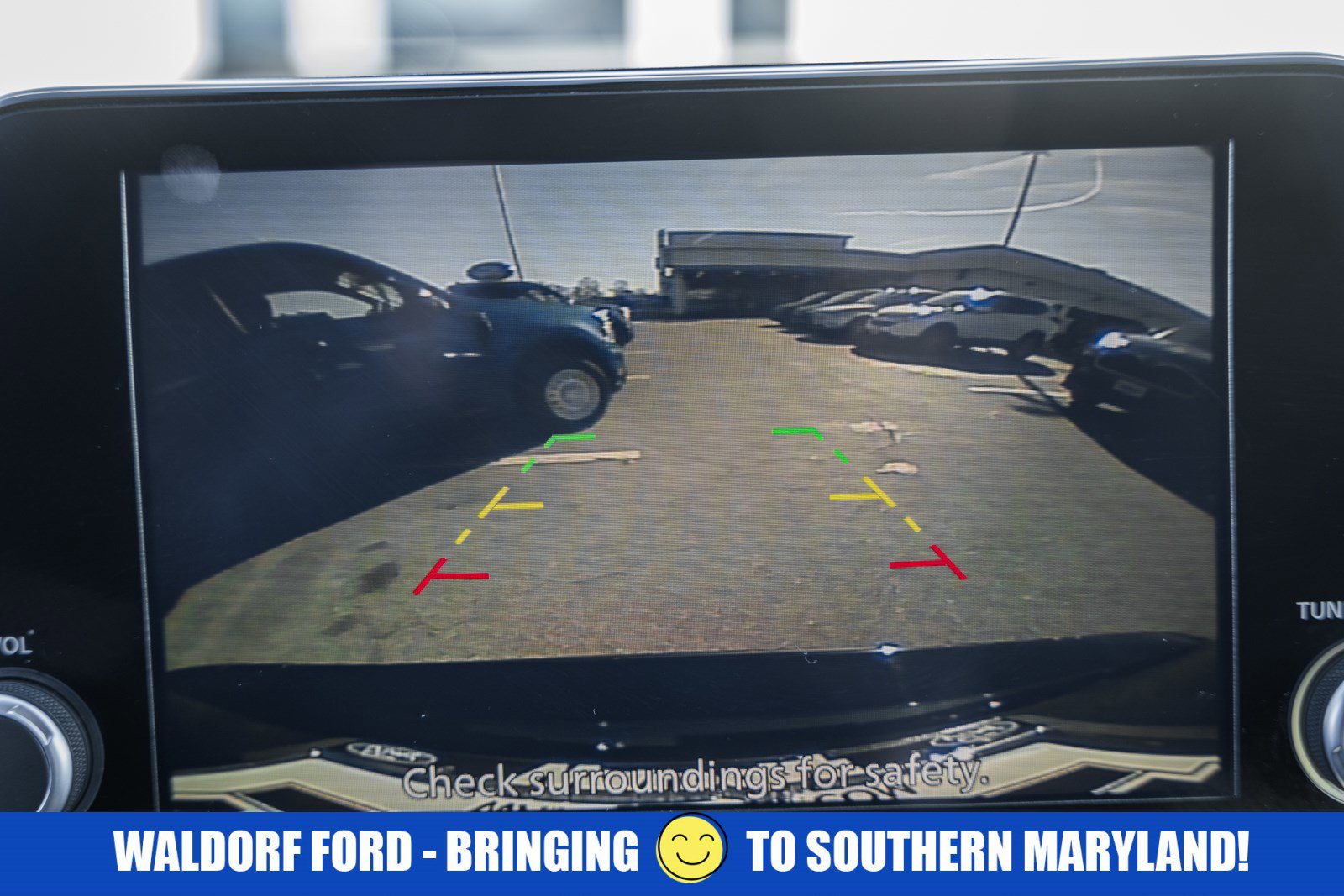 Used 2024 Nissan Rogue S image 35