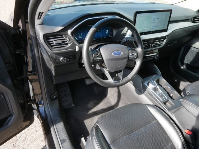 Certified 2024 Ford Escape Platinum AWD/4WD image 12