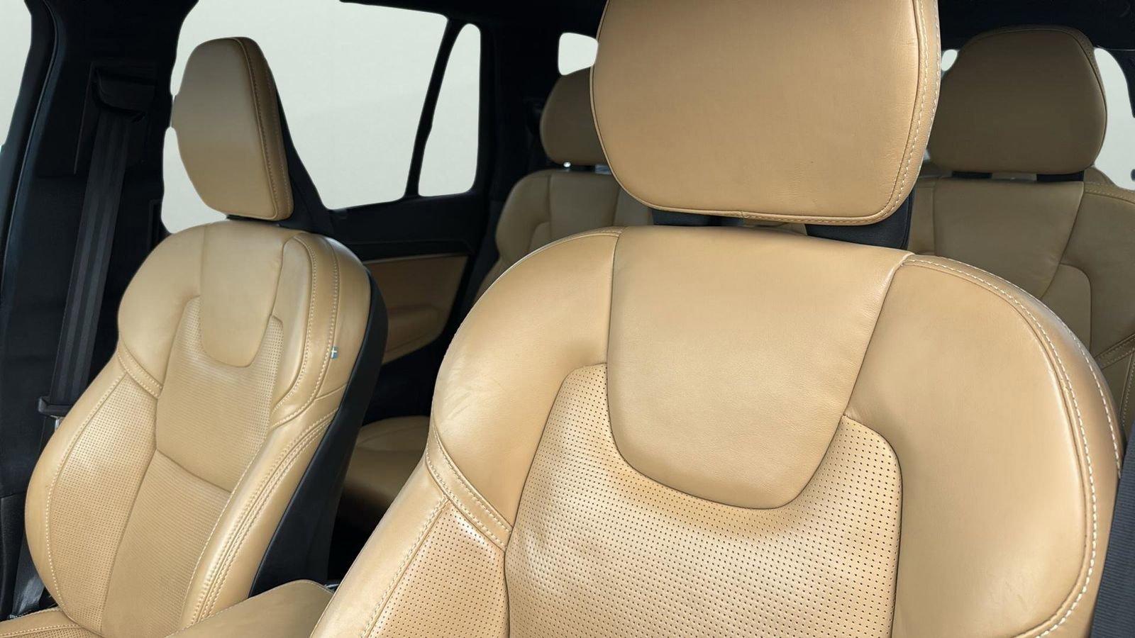 Used 2022 Volvo XC90 T6 Inscription w/ Lounge Package image 7