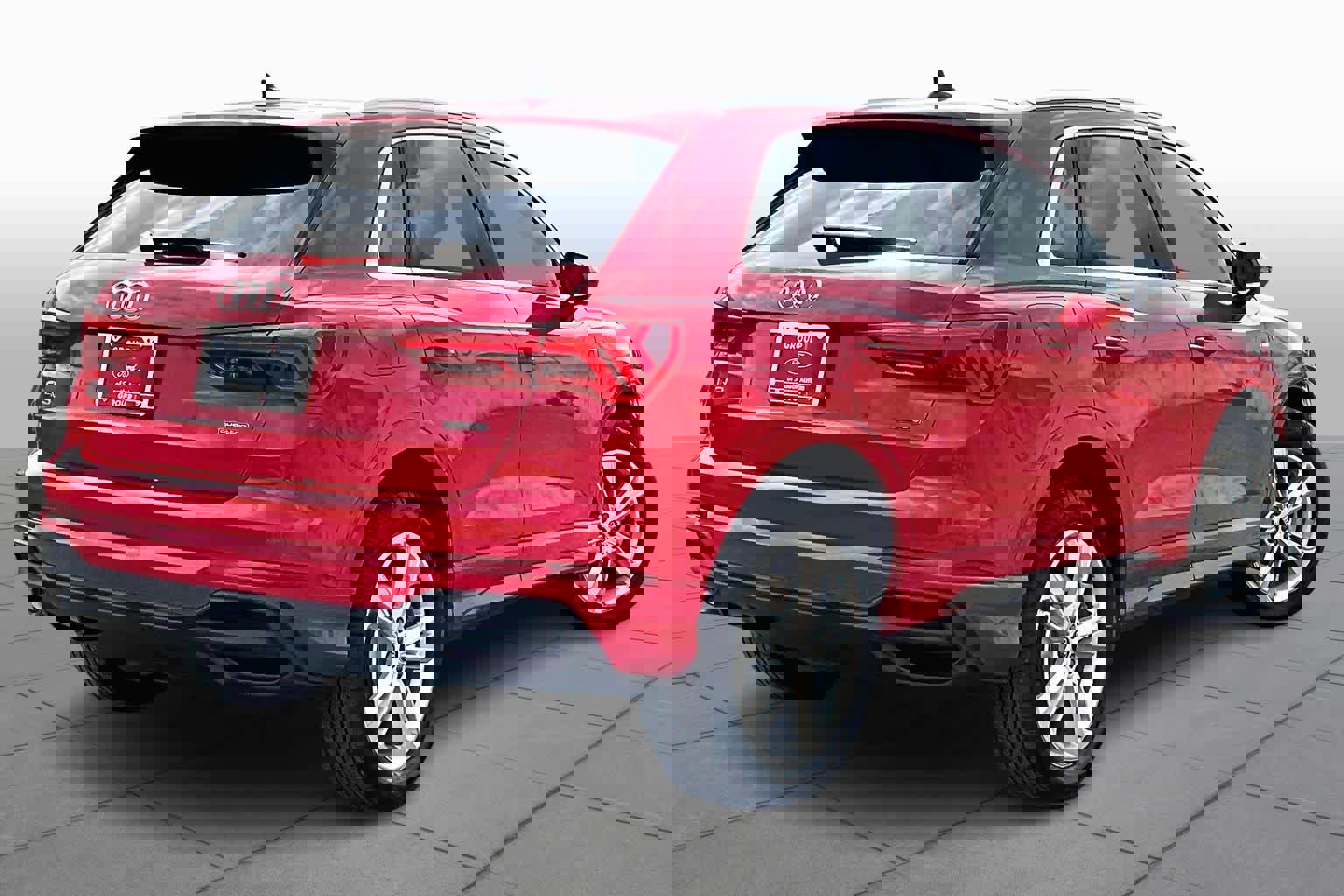 Used 2023 Audi Q3 2.0T Premium Plus image 3