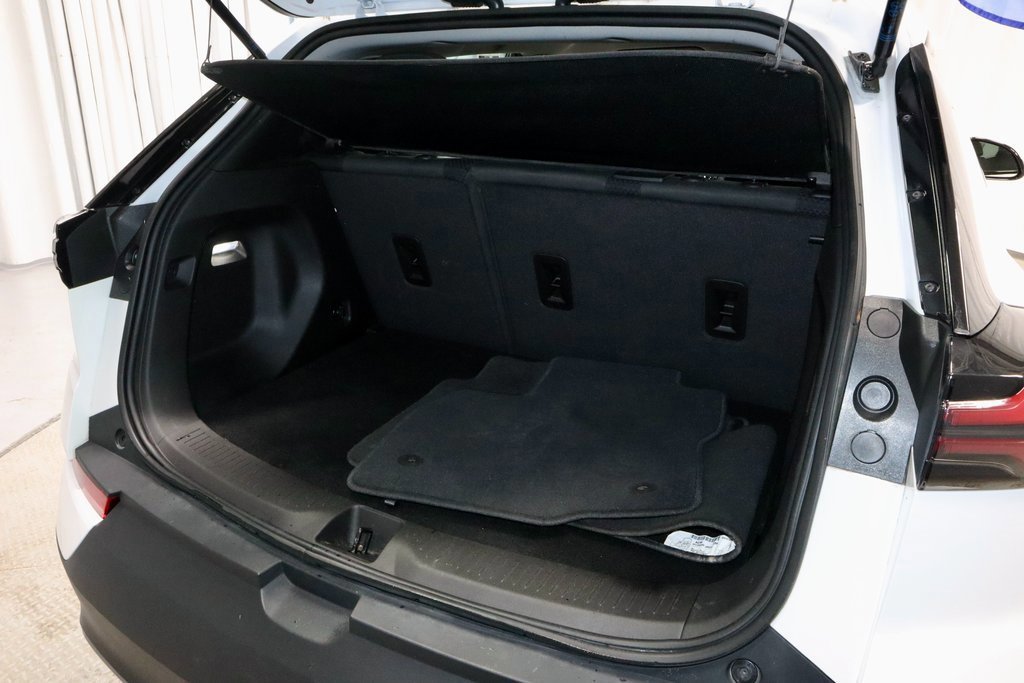 Used 2022 Chevrolet Bolt EUV LT image 14