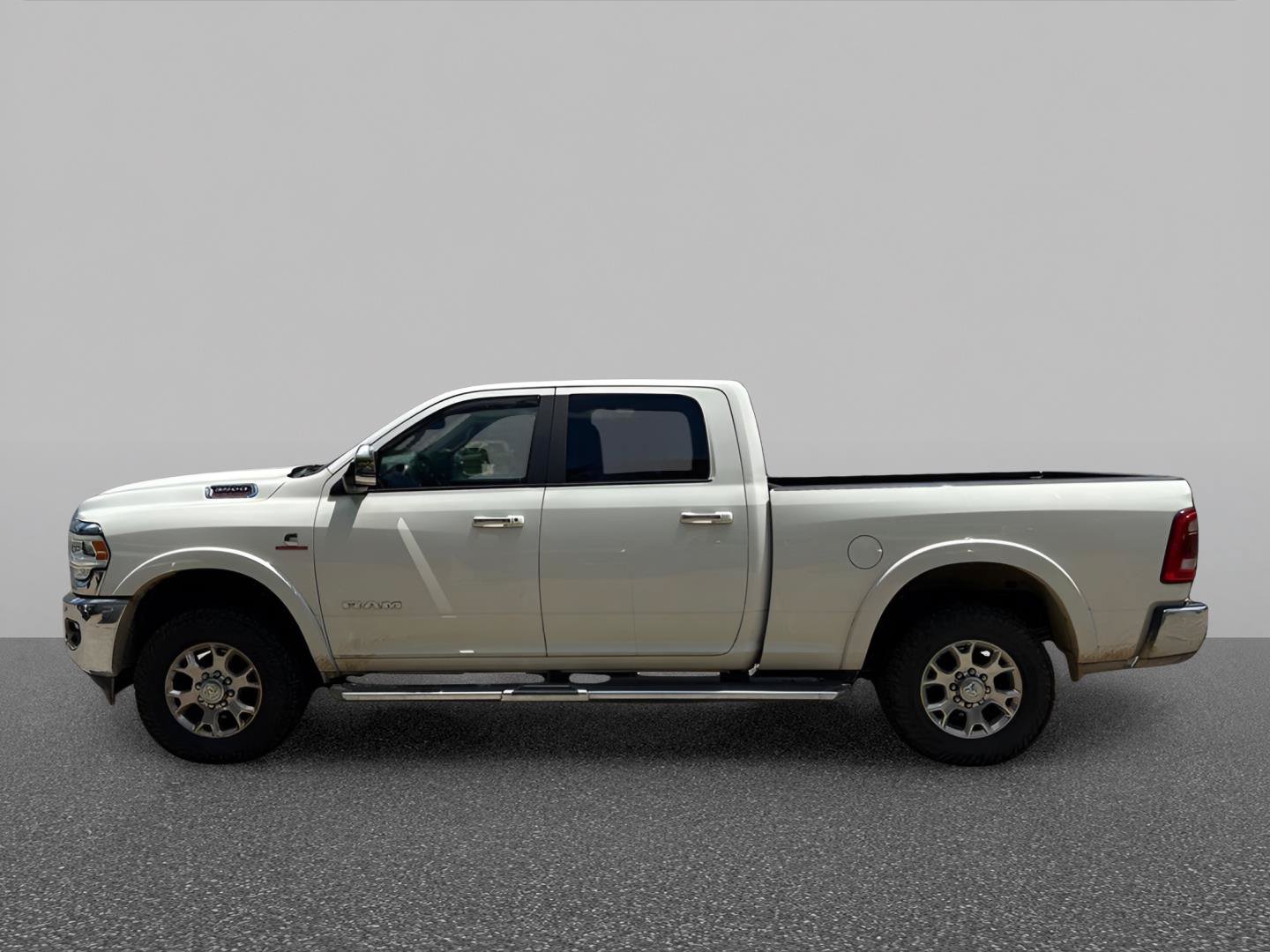 Used 2022 RAM 3500 Laramie AWD/4WD image 3