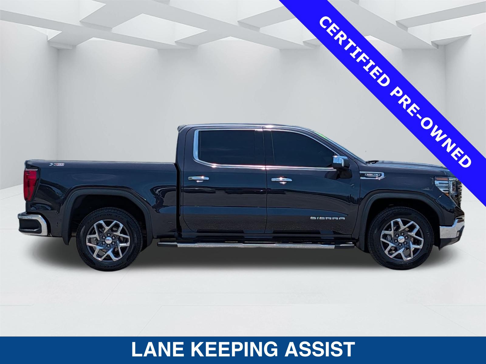 Used 2023 GMC Sierra 1500 SLT w/ SLT Premium Package AWD/4WD image 3