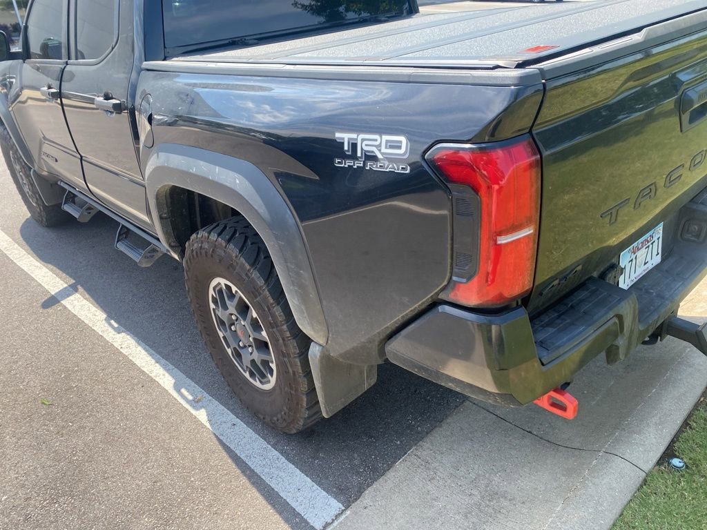 Used 2024 Toyota Tacoma TRD Off-Road AWD/4WD image 9