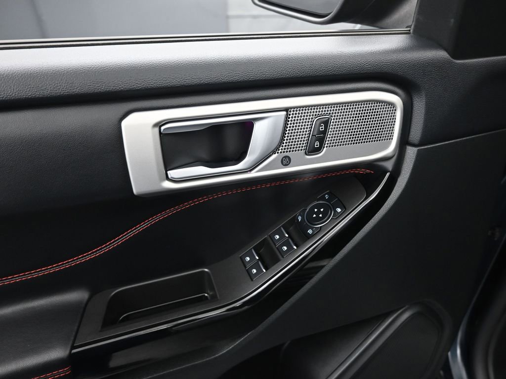 Certified 2023 Ford Explorer ST-Line w/ Class IV Trailer Tow Package RWD image 38