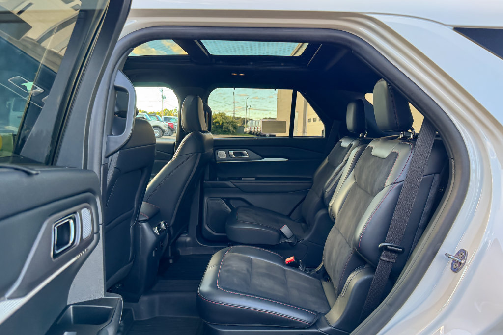 Certified 2025 Ford Explorer ST AWD/4WD image 25