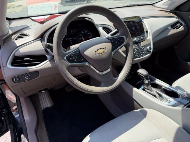 Used 2024 Chevrolet Malibu LT FWD image 11