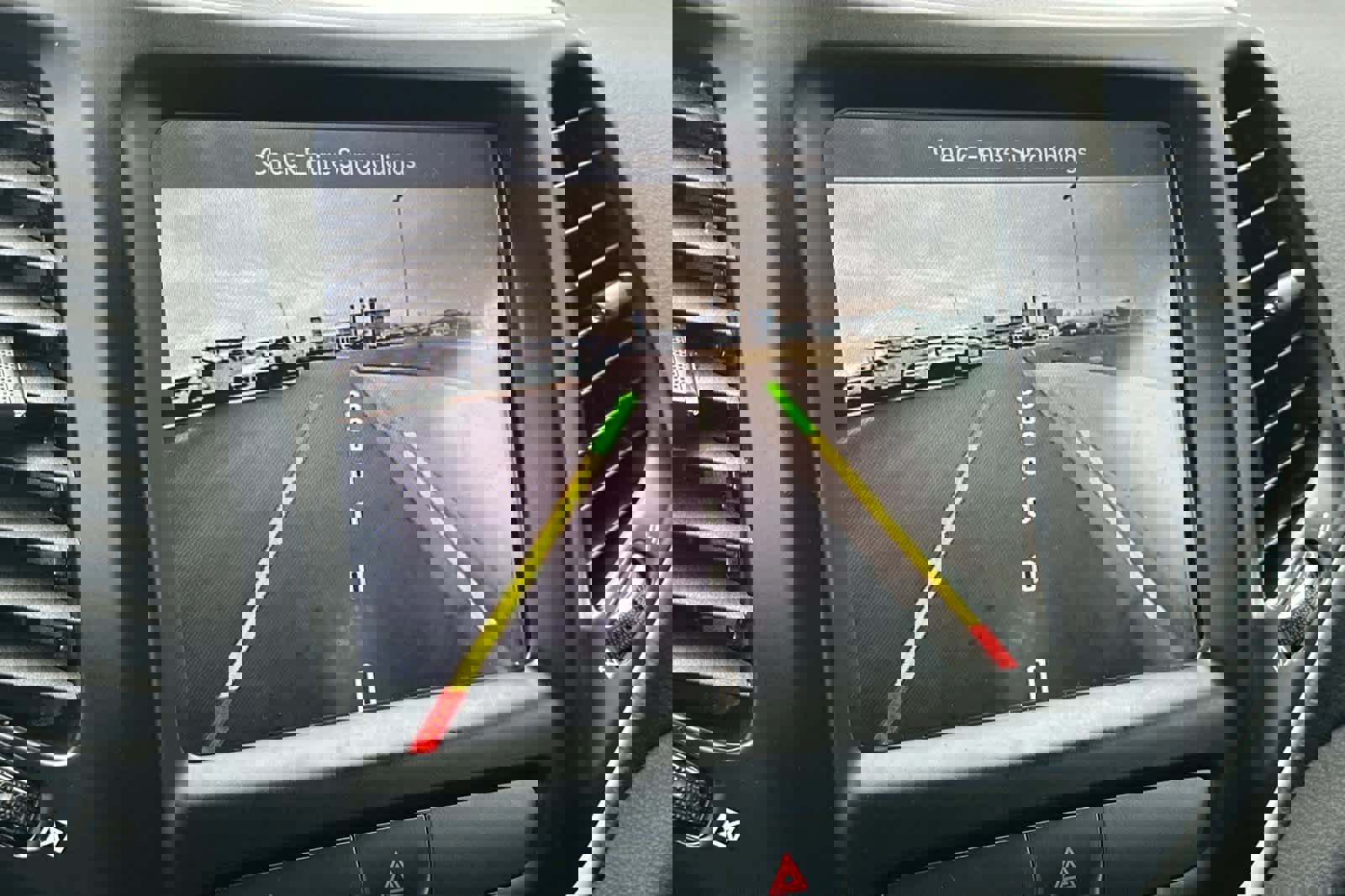 Used 2018 Jeep Cherokee Latitude Plus w/ Cold Weather Group image 19