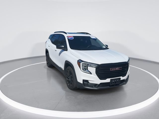 Used 2023 GMC Terrain SLT w/ Elevation Edition image 8