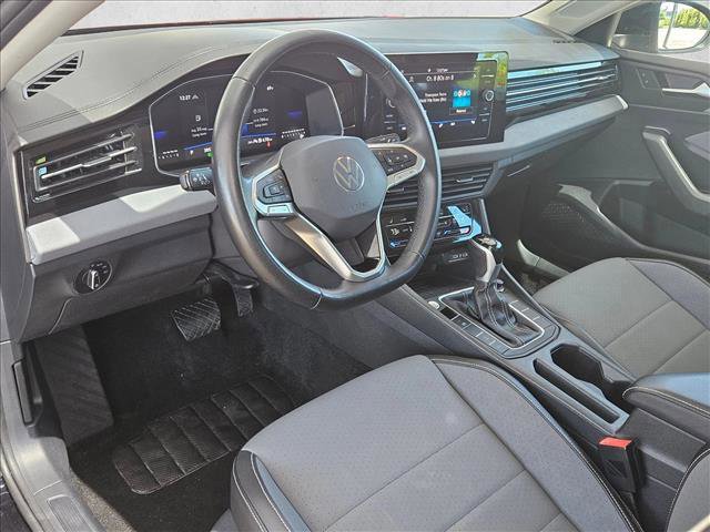 Used 2025 Volkswagen Jetta SE FWD image 10
