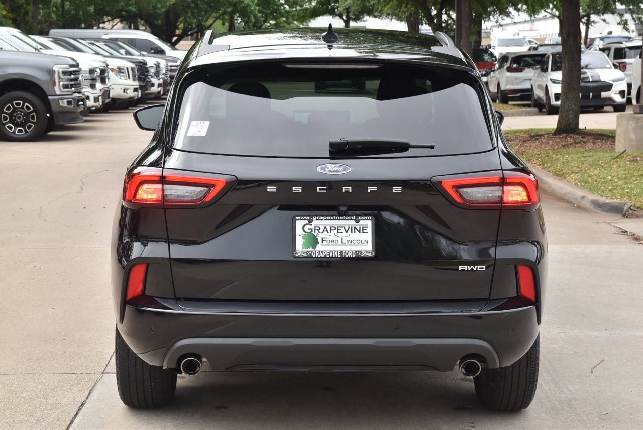 Certified 2024 Ford Escape ST-Line w/ Tech Pack #1 AWD/4WD image 7