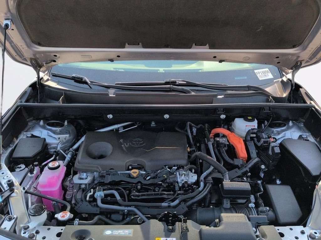 Used 2024 Toyota RAV4 LE AWD/4WD image 29