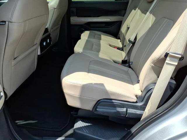 Certified 2024 Ford Expedition Limited AWD/4WD image 10