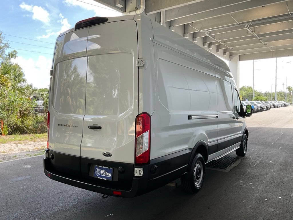 Certified 2025 Ford Transit 250 148 High Roof Extended RWD image 3