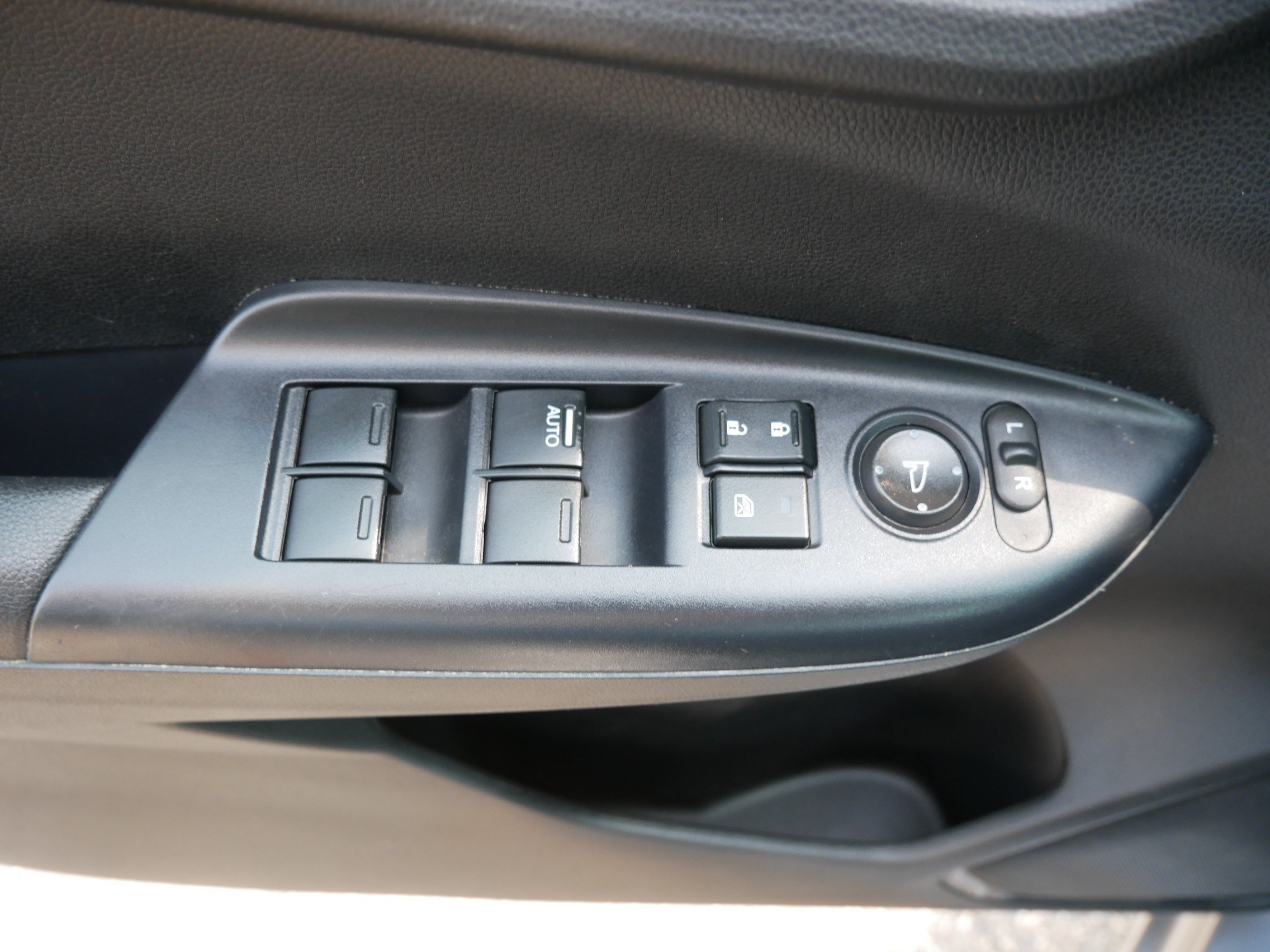 Used 2020 Honda Fit LX image 20