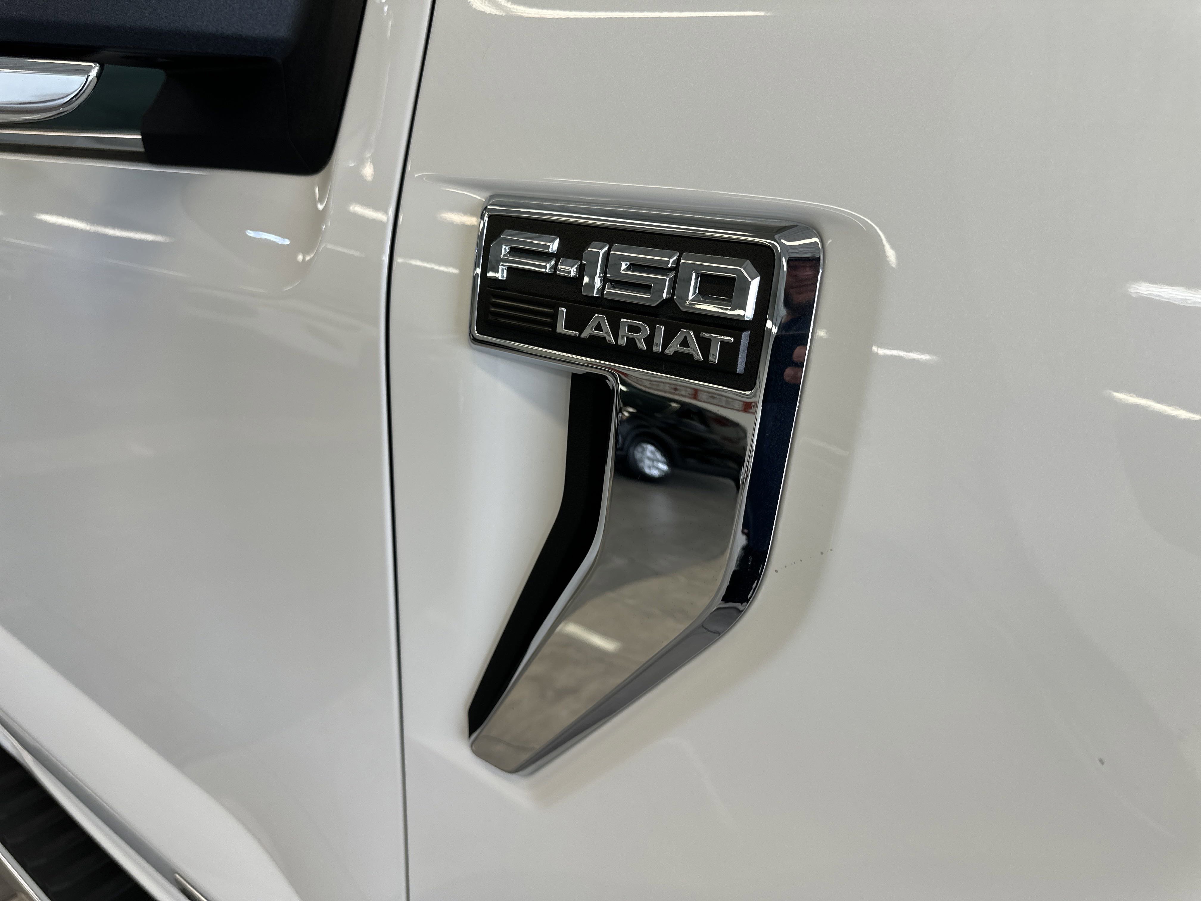 Certified 2022 Ford F150 Lariat w/ Equipment Group 502A High image 19