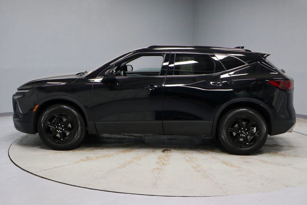 Used 2023 Chevrolet Blazer LT w/ Convenience Package AWD/4WD image 9