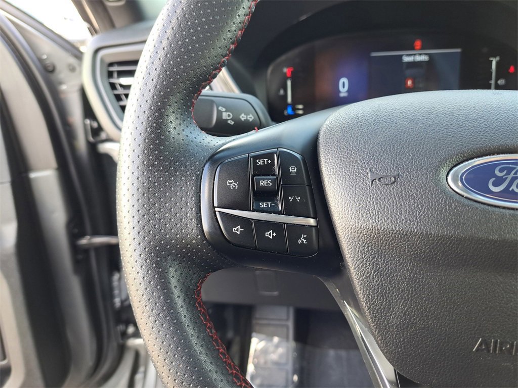 Certified 2023 Ford Escape ST-Line w/ Tech Pack #1 image 17