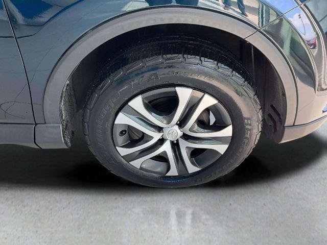 Used 2018 Toyota RAV4 LE w/ All Weather Liner Package AWD/4WD image 31
