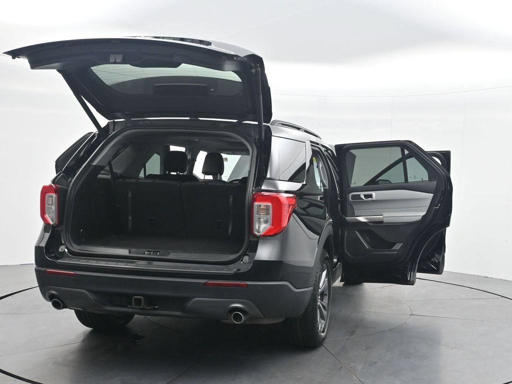 Certified 2023 Ford Explorer XLT w/ Equipment Group 202A AWD/4WD image 44