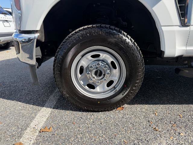 Certified 2024 Ford F250 XL w/ XL Chrome Package image 21