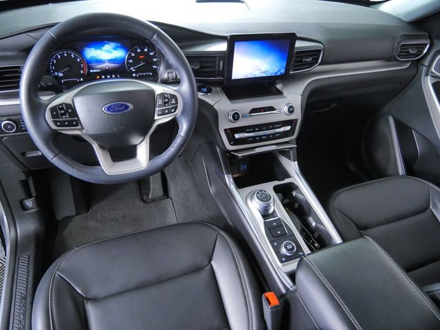 Certified 2024 Ford Explorer XLT w/ Equipment Group 202A AWD/4WD image 4