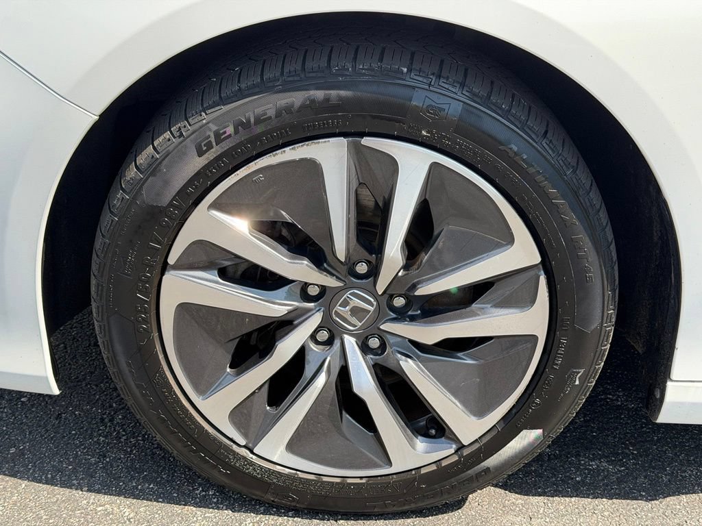 Used 2020 Honda Accord Hybrid image 40