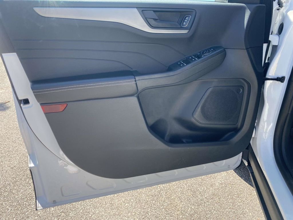Certified 2025 Ford Escape Active FWD image 16