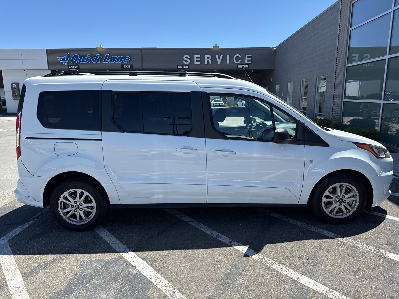 Certified 2023 Ford Transit Connect XLT FWD image 6