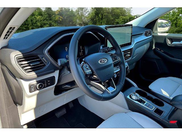 Certified 2024 Ford Escape SE FWD image 17