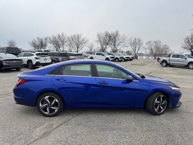 Used 2023 Hyundai Elantra Limited w/ Cargo Package FWD image 6