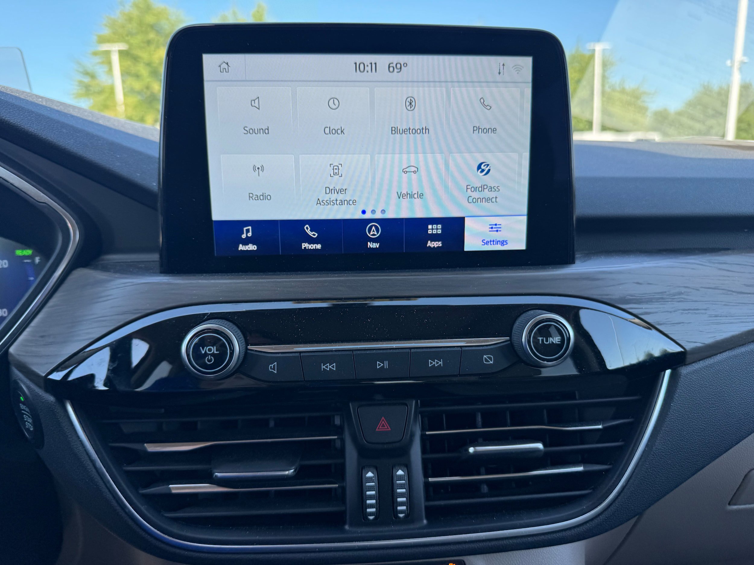 Certified 2020 Ford Escape Titanium AWD/4WD image 13