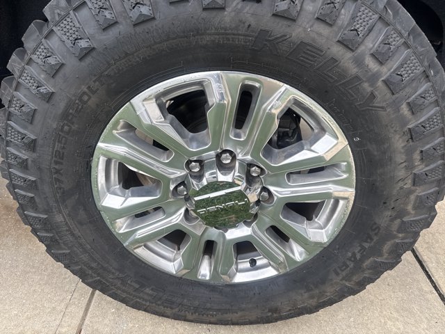 Used 2021 Chevrolet Silverado 2500 LT w/ Texas Edition AWD/4WD image 19
