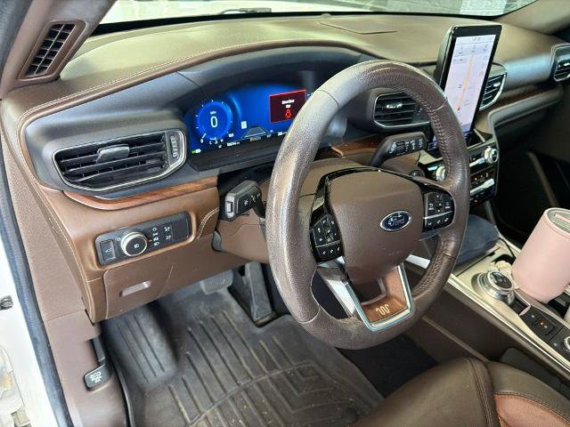 Certified 2021 Ford Explorer King Ranch w/ Premium Technology Package AWD/4WD image 15