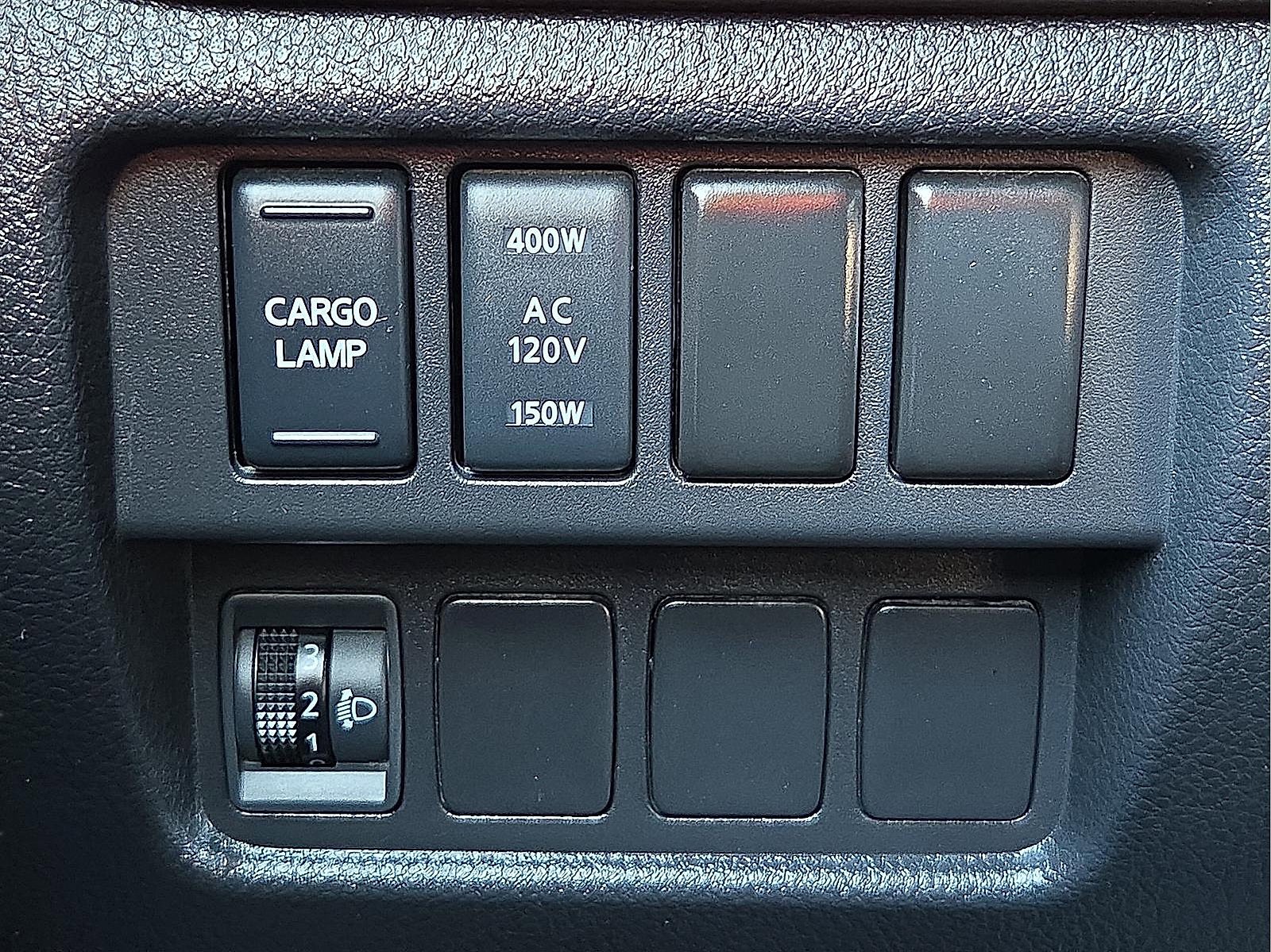 Used 2020 Nissan Titan Platinum Reserve image 22