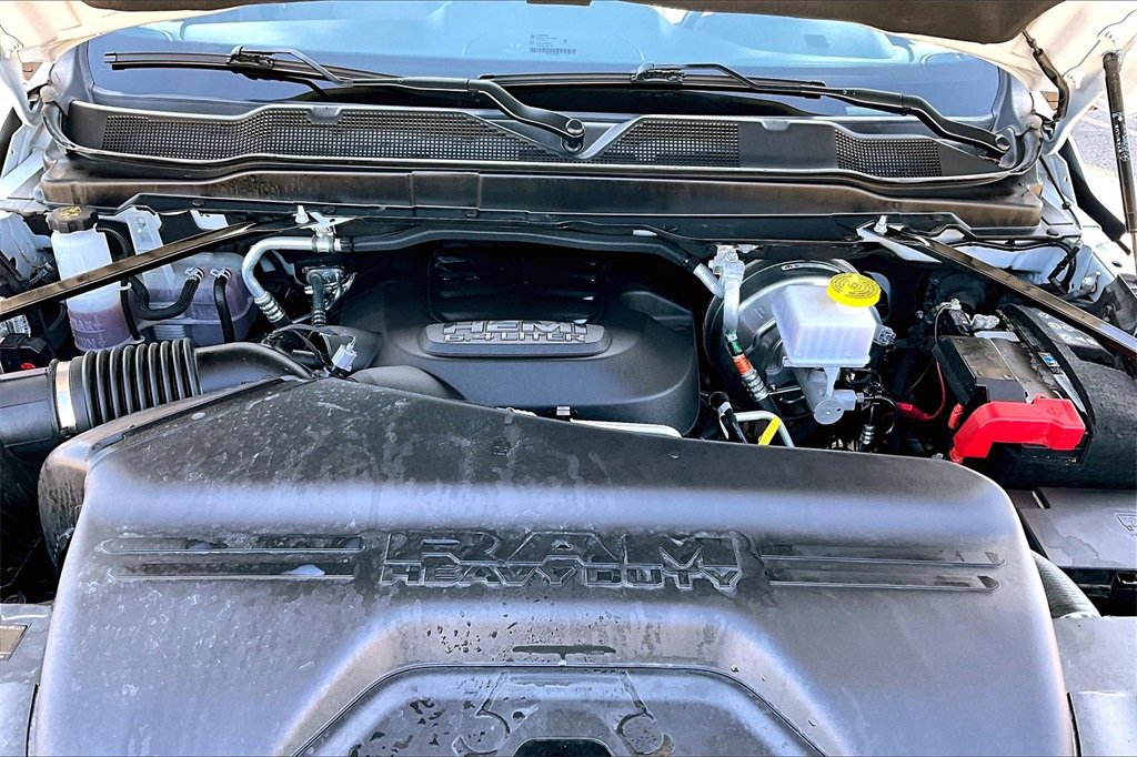 Used 2024 RAM 2500 Tradesman w/ Chrome Appearance Group image 10