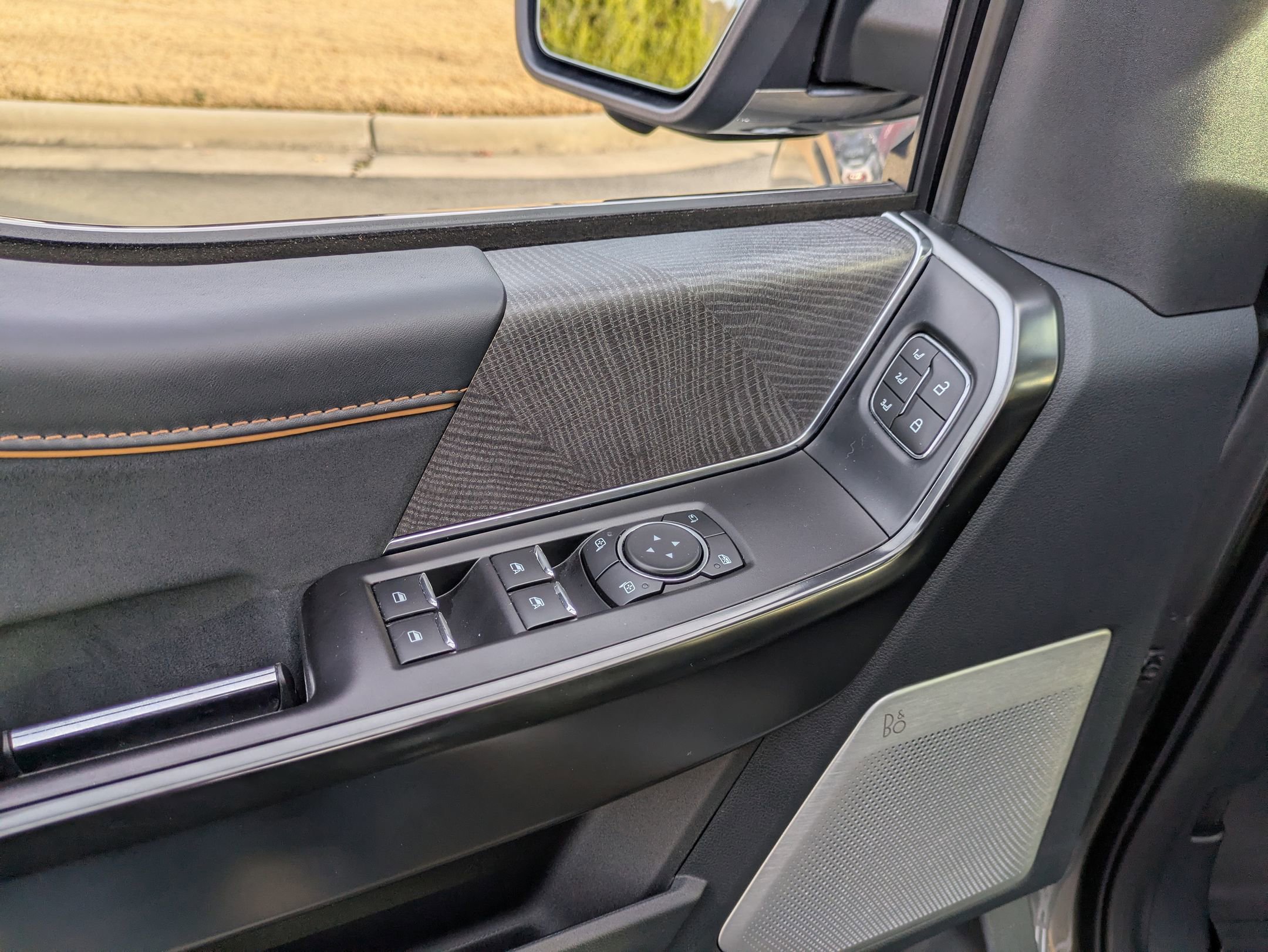 Certified 2022 Ford F150 Platinum w/ Equipment Group 701A High image 17