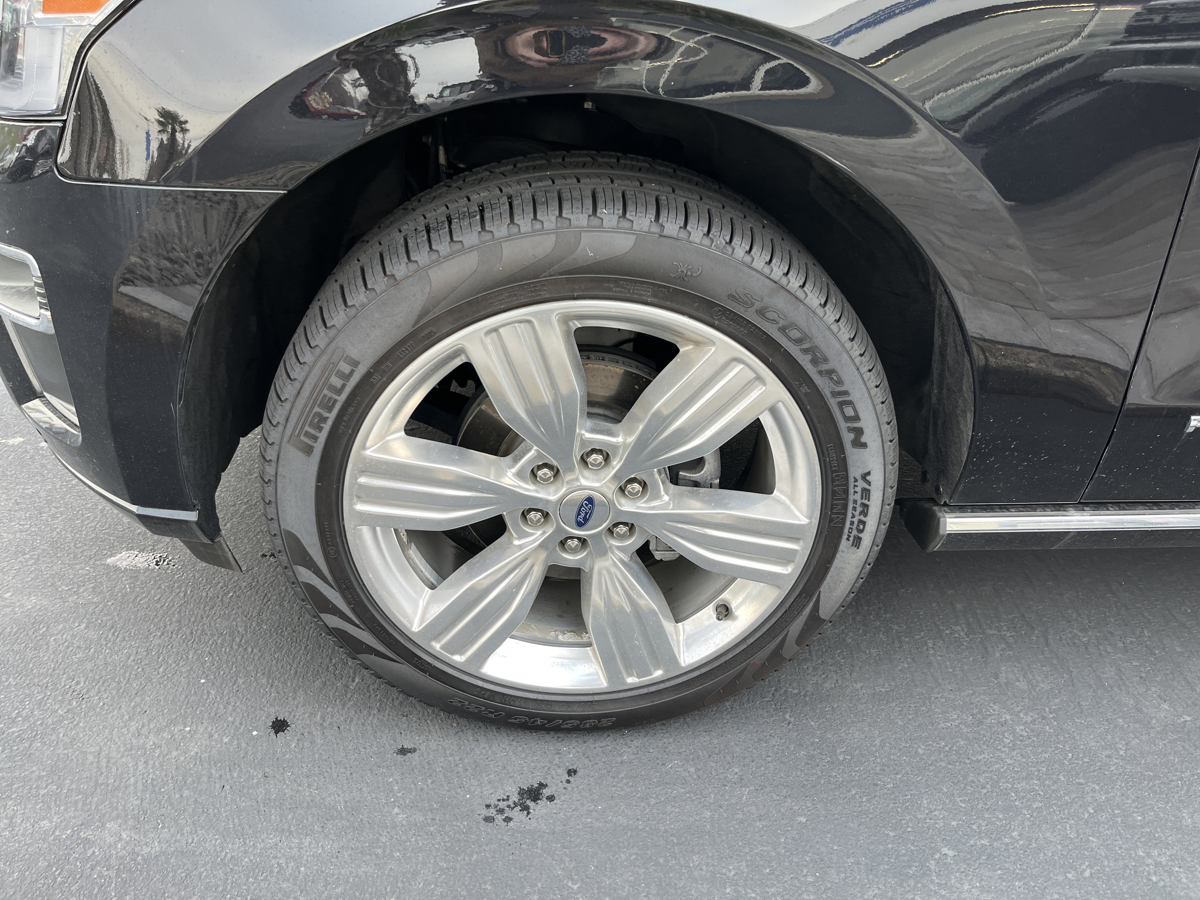 Certified 2023 Ford Expedition Platinum image 19