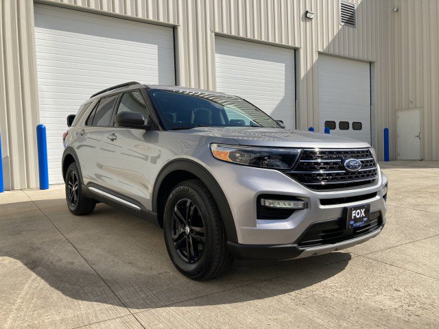 Certified 2020 Ford Explorer XLT w/ Equipment Group 202A AWD/4WD image 24