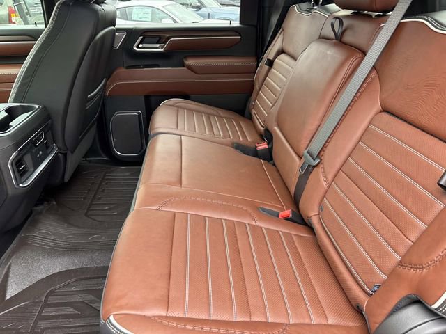 Used 2025 GMC Sierra 2500 Denali Ultimate AWD/4WD image 17