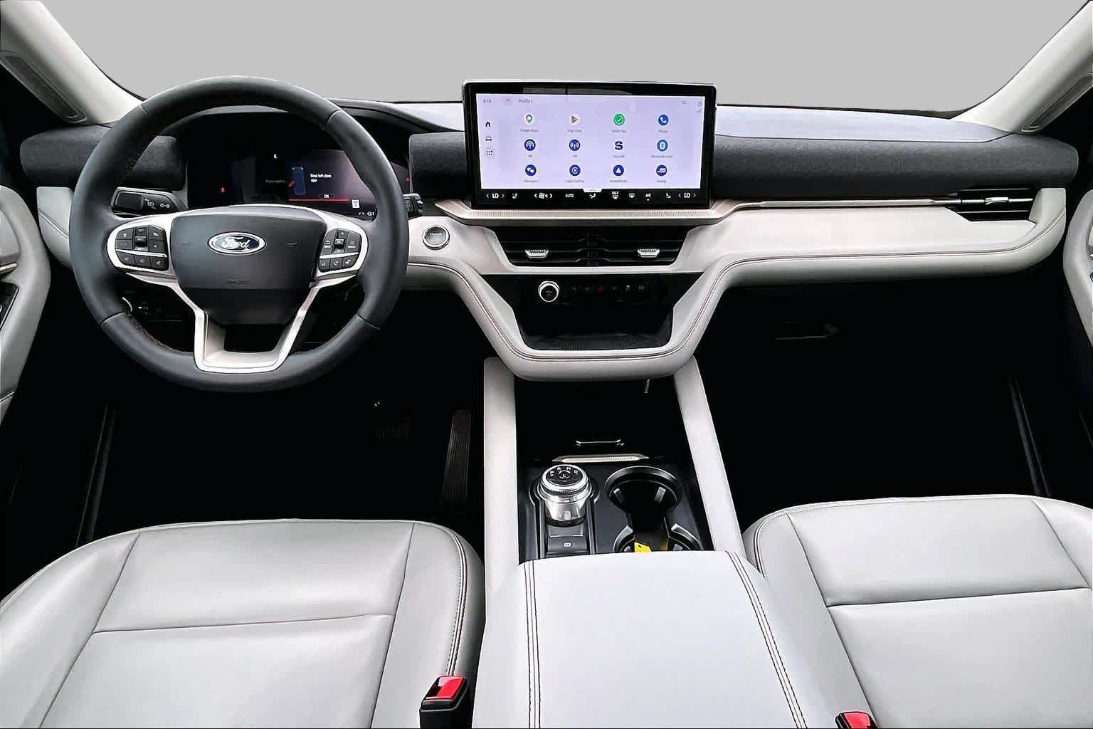 Certified 2025 Ford Explorer Active w/ Active Comfort Package RWD image 16