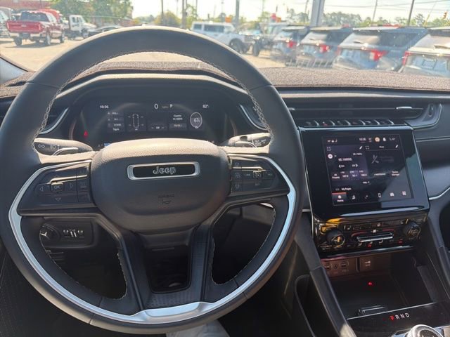 Used 2024 Jeep Grand Cherokee L Altitude image 12