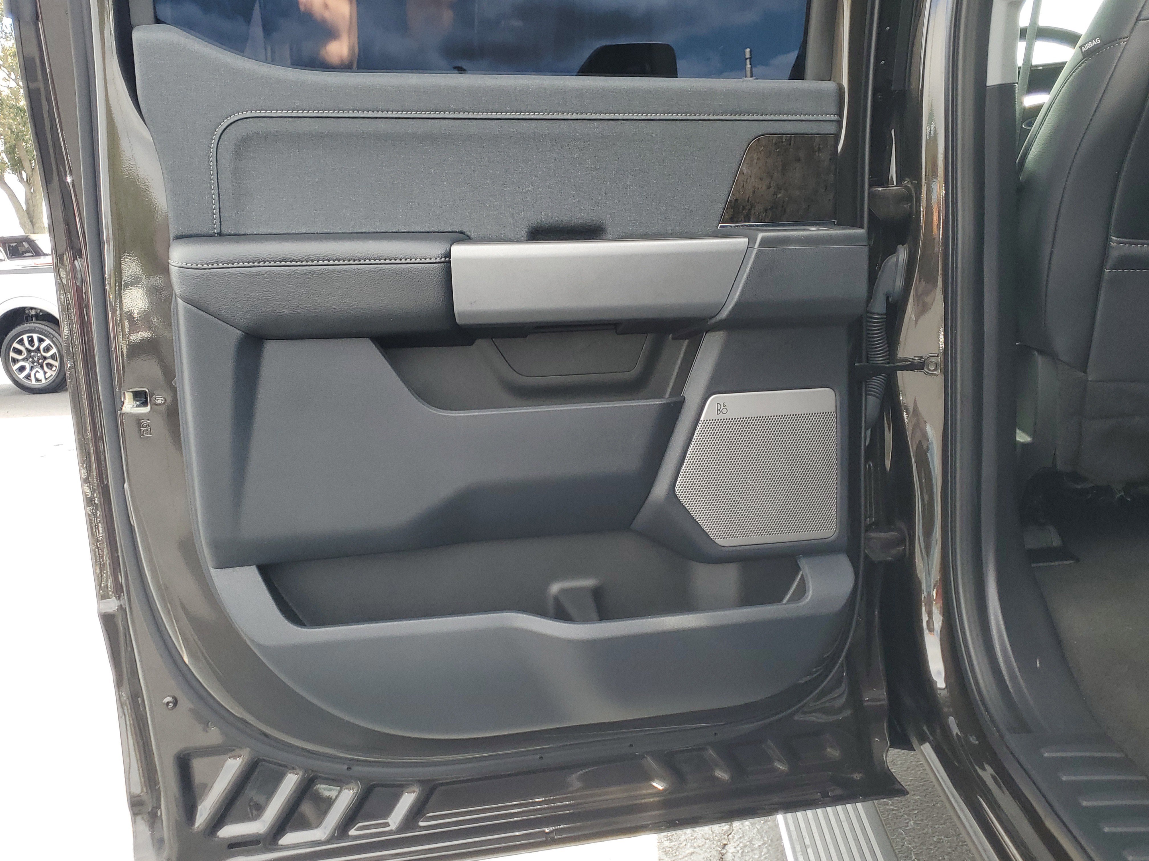 Certified 2024 Ford F250 Lariat w/ Lariat Ultimate Package image 11