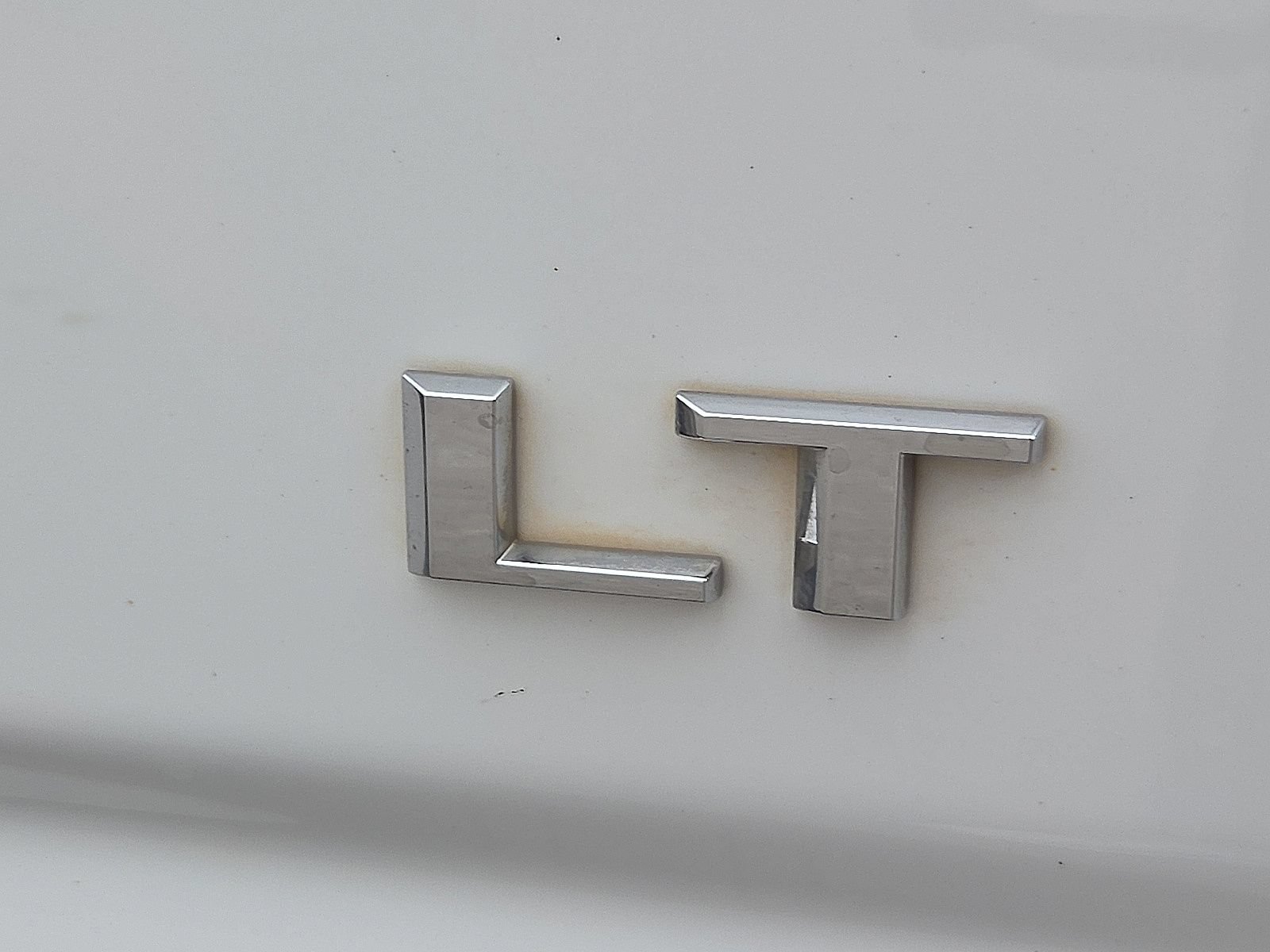 Used 2024 Chevrolet Silverado 1500 LT AWD/4WD image 9